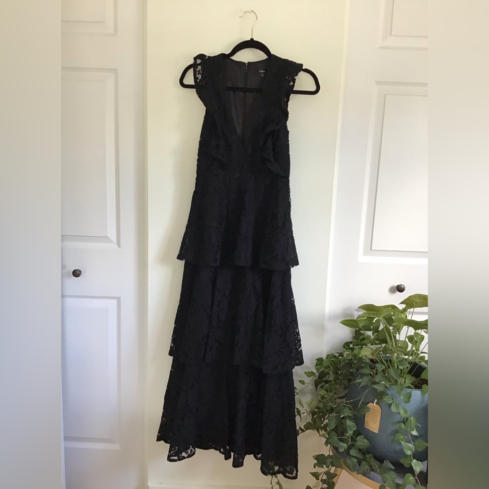 Lulu’s Molinetto Black Lace Ruffled Tiered Sleeveless Maxi Dress - XS